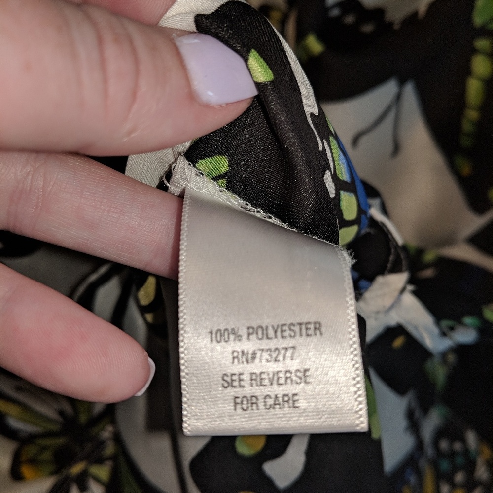 Butterfly Patterned Blouse - Picture 5 of 6
